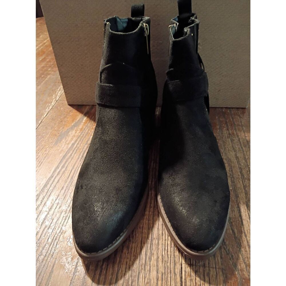 New Size 9.5 Maurices Black Rila Studded Bootie Ankle Boot Side Zip Faux Suede - Picture 3 of 9